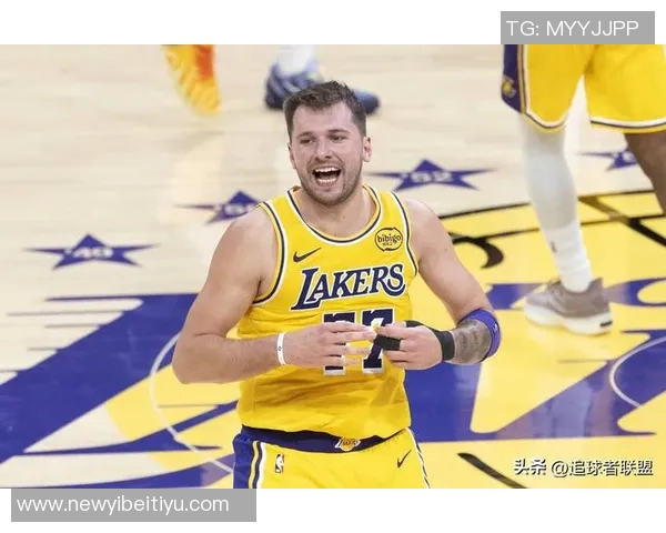 东契奇赛场精彩表现暗示勒布朗慢慢恢复不急的态度 东契奇赛场精彩表现暗示勒布朗慢慢恢复不急的态度