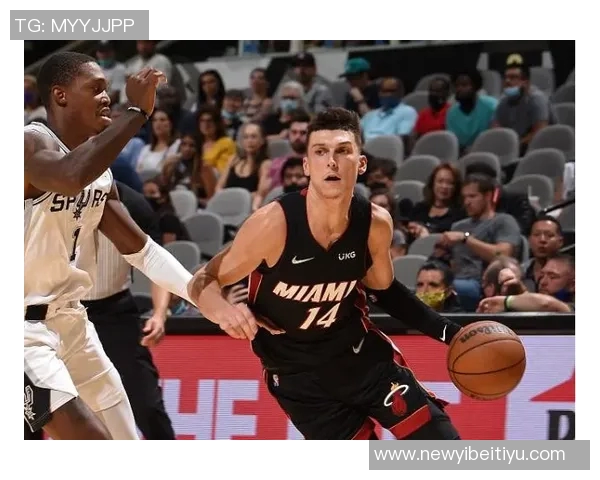 芬奇强调季前赛重在基础训练期待攻防状态全面回归 芬奇强调季前赛重在基础训练期待攻防状态全面回归